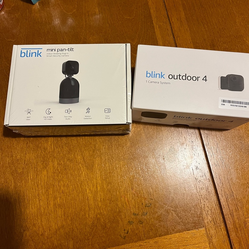 Blink mini pan-tilt indoor and outdoor 4 camera